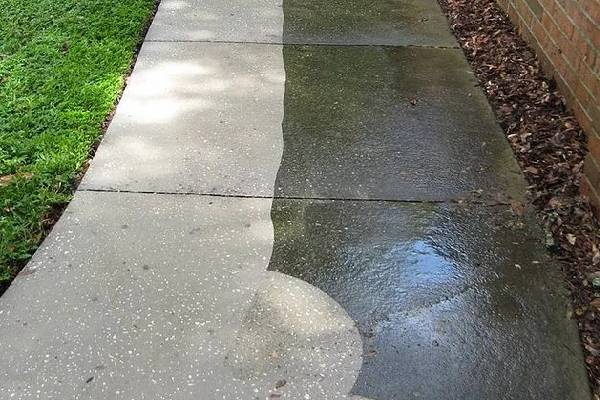 Driveway cleaning in Regina